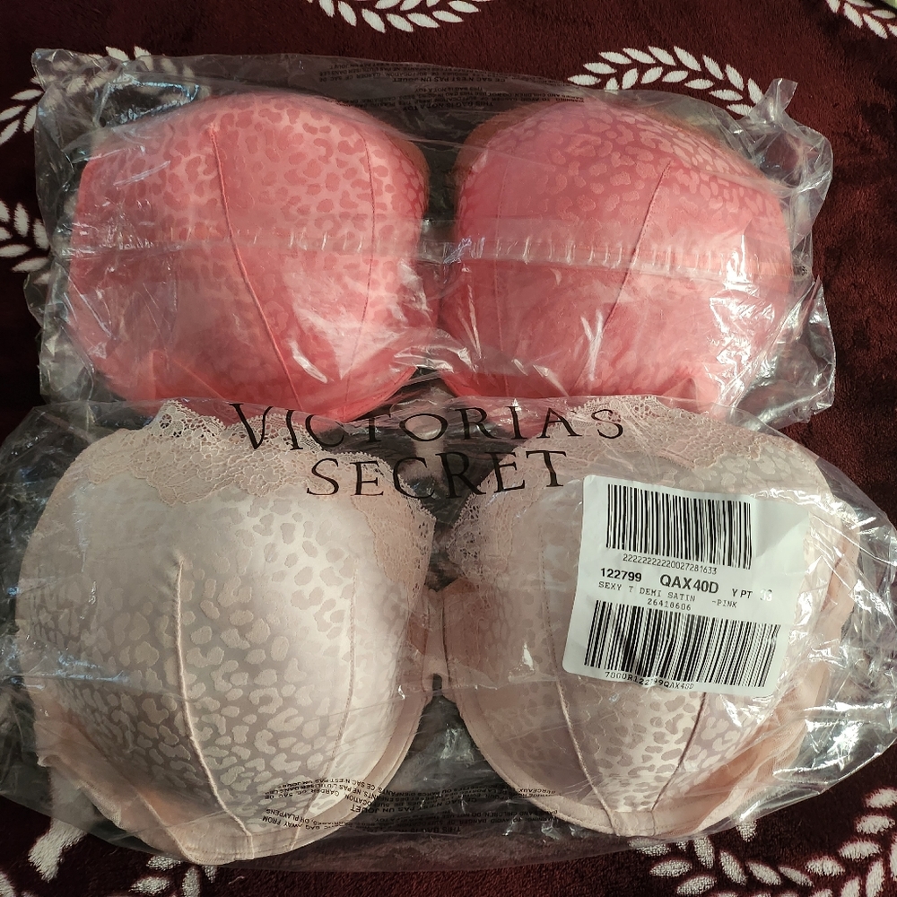 NWT VS Very Sexy T Demi Bra Bundle